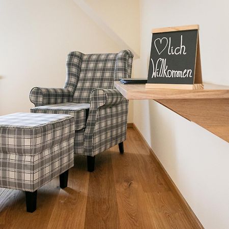 Weinhof Reichmann Bed & Breakfast Sankt Peter am Ottersbach Exterior photo